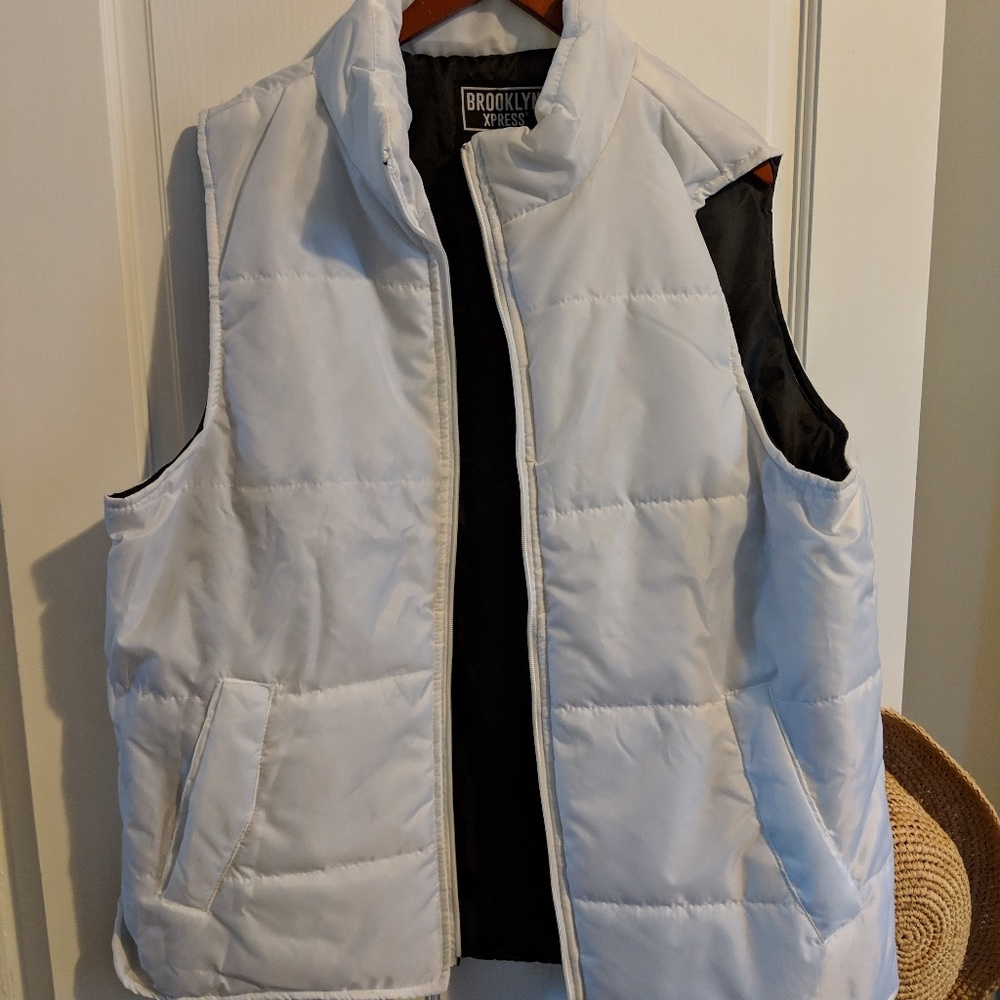 NWOT White puffer vest